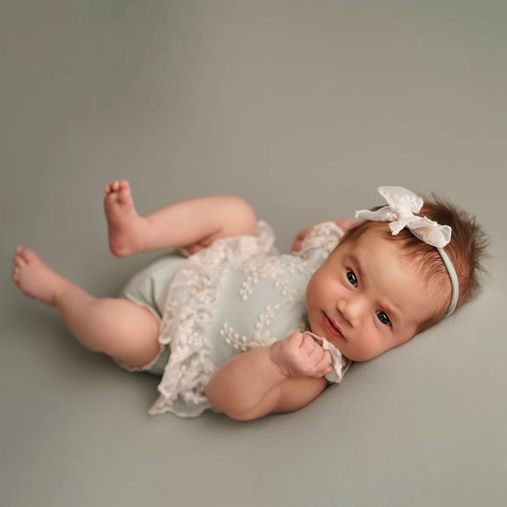 Baby Clothing Newborn - ชุดรอมเปอร์ลูกไม้สีเขียวพาสเทลสำหรับเด็กทารกหญิง แต่งลายปักดอกไม้ สำหรับถ่ายภาพเด็กแรกเกิด