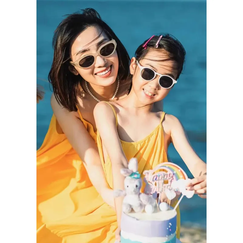 แม่และลูกสาวจับคู่ชายหาดสวมชุด - Baby Yellow Clothing Women บทวิจารณ์และราคา